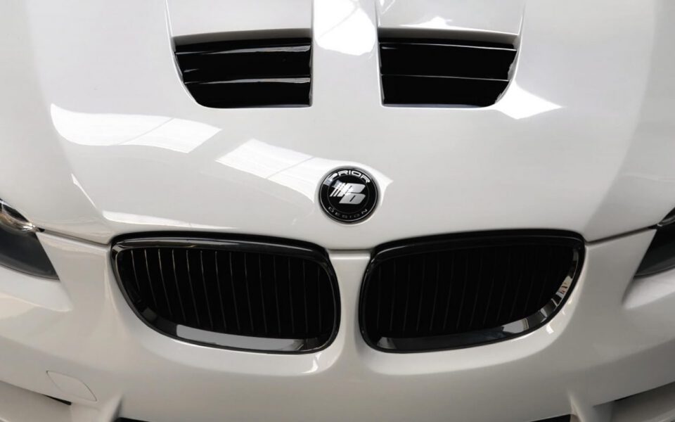 PD-M Motorhaube mit Schlitzen für BMW 3'er E92/E93 Coupé & Cabrio