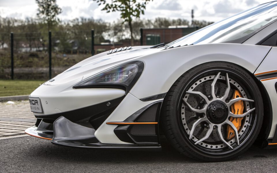 PD1 Seitenteile mit Lufteinlässen für Frontstoßstange für McLaren 570S