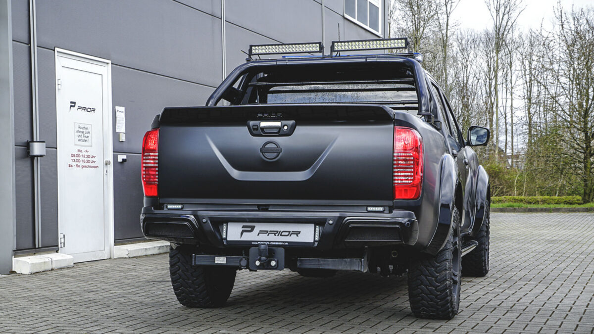 PDN1 Heckansatz für Nissan Navara D23