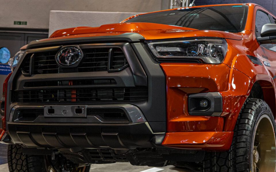 PDX Frontgrillaufsatz für Toyota Hilux Invincible [2018+]